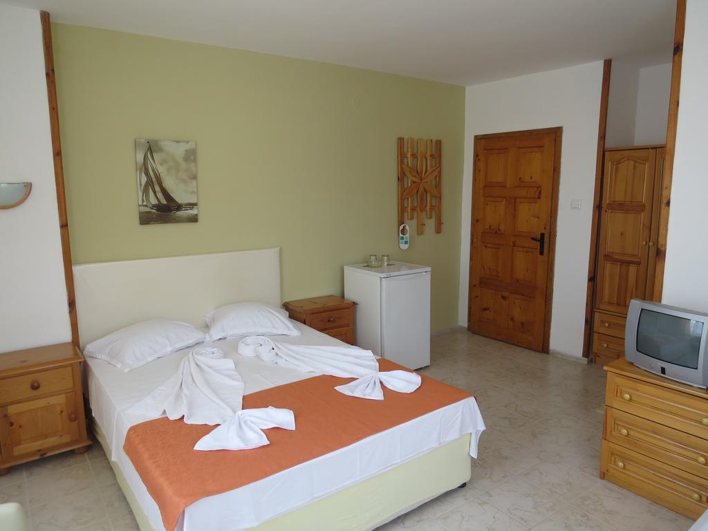 Family Hotel Sofi Sozopol Bilik gambar