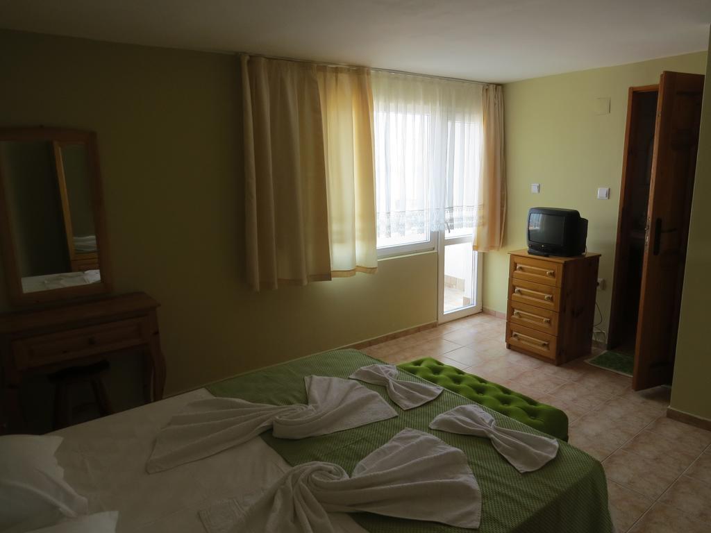 Family Hotel Sofi Sozopol Bilik gambar