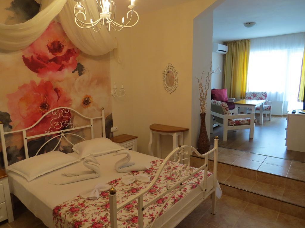 Family Hotel Sofi Sozopol Bilik gambar